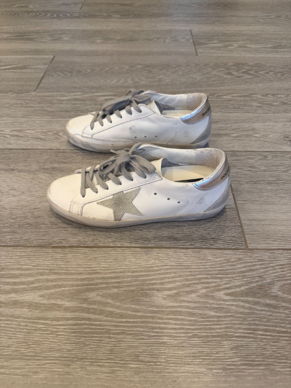 Women’s Golden Goose Sneaker Size 37 - Picture 4 of 6